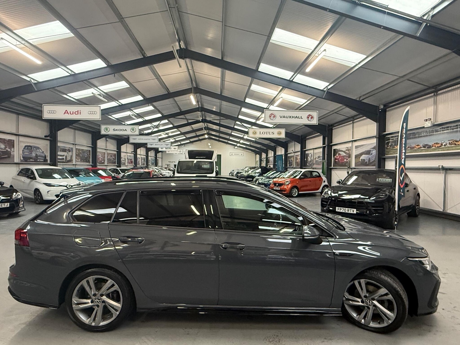 Used Volkswagen Golf 2021 for sale - 77016446: Photo 9