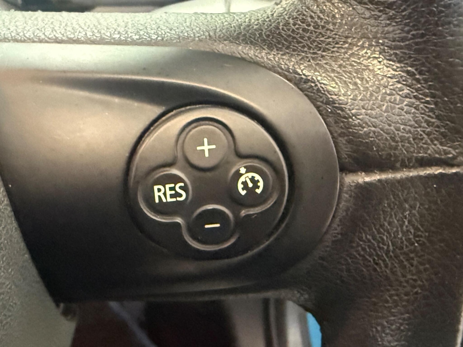 Used MINI Convertible 2014 for sale - 77892379: Photo 16