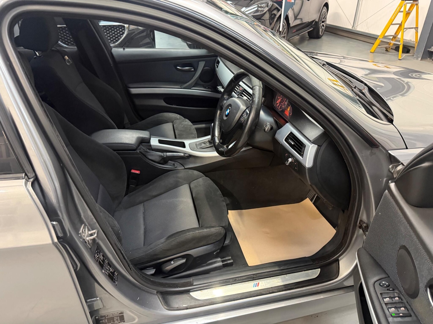 Used BMW 3 Series 2009 for sale - 76620567: Photo 11