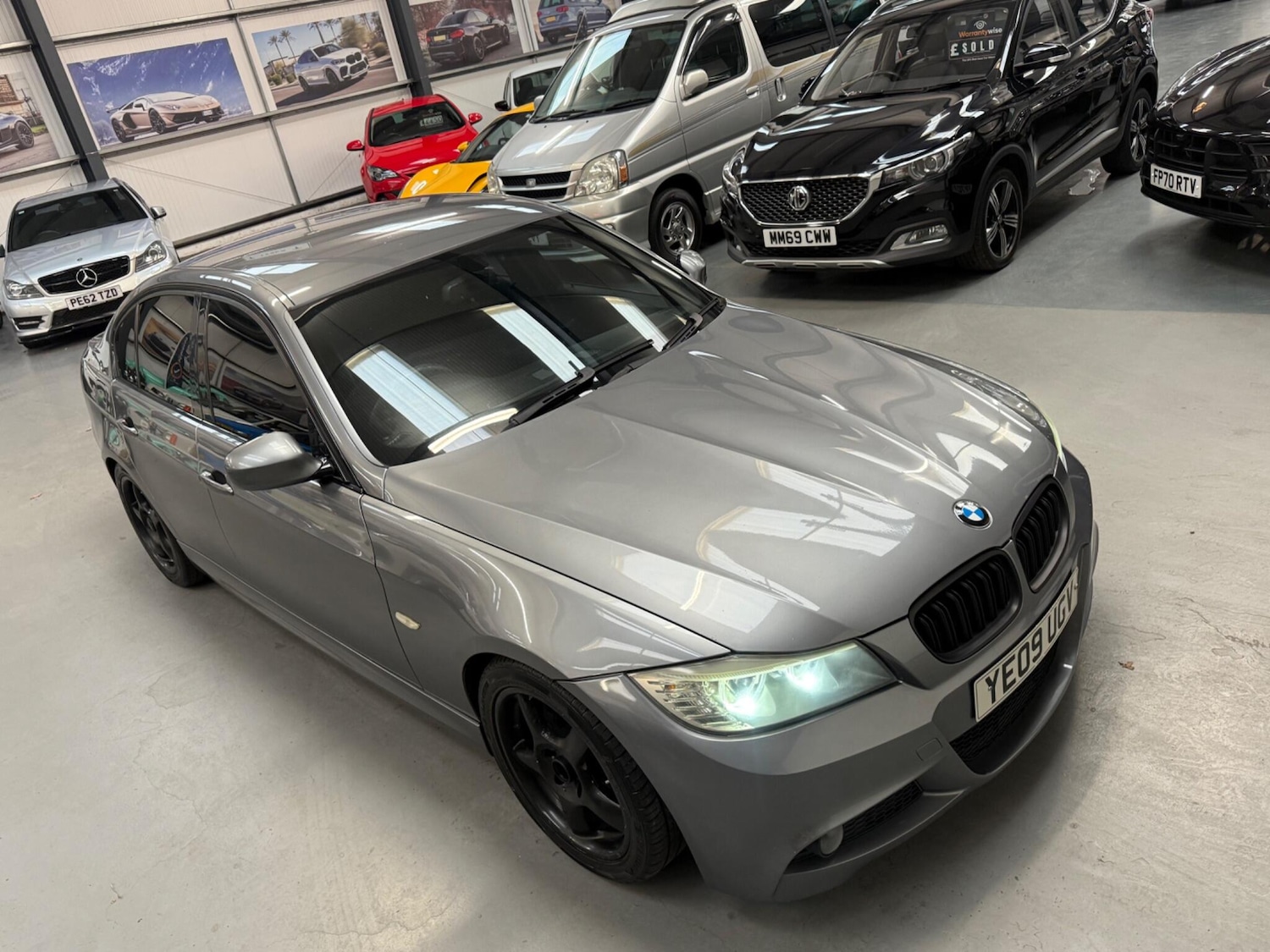 Used BMW 3 Series 2009 for sale - 76620567: Photo 2
