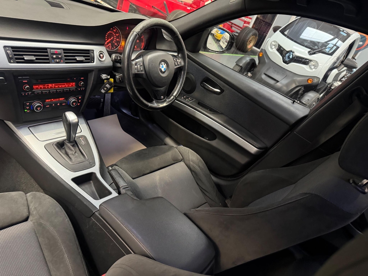 Used BMW 3 Series 2009 for sale - 76620567: Photo 3