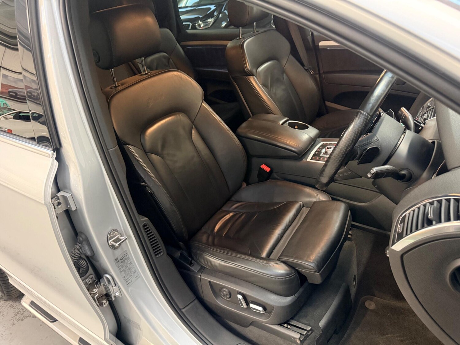 Used Audi Q7 2012 for sale - 77993440: Photo 32