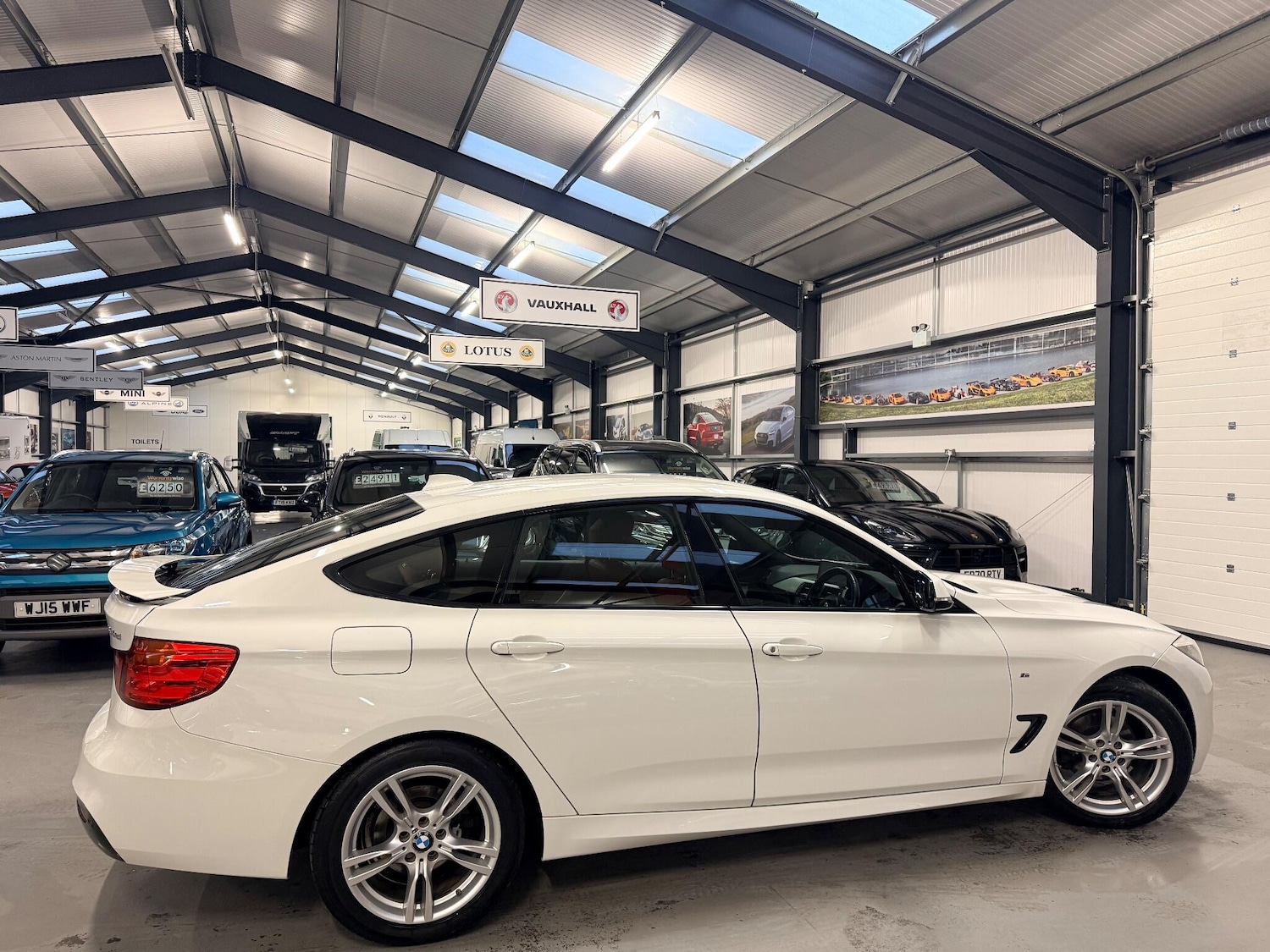 Used BMW 3 Series Gran Turismo 2014 for sale - 77203406: Photo 13