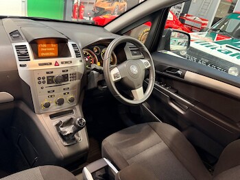 Used Vauxhall Zafira 2010 for sale - 78430170: Photo