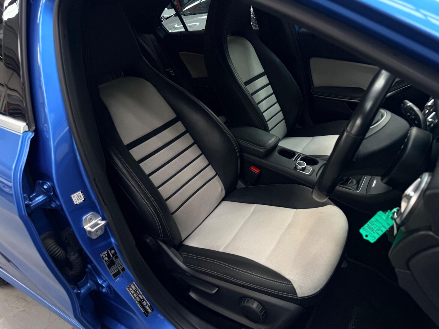 Used Mercedes-Benz A-Class for sale - 77793964: Photo 25