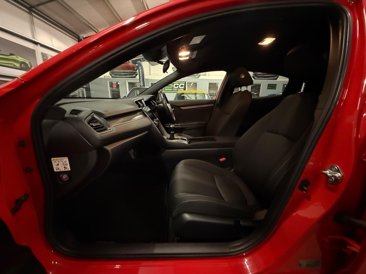 Used Honda Civic 2018 for sale - 76752920: Photo 12