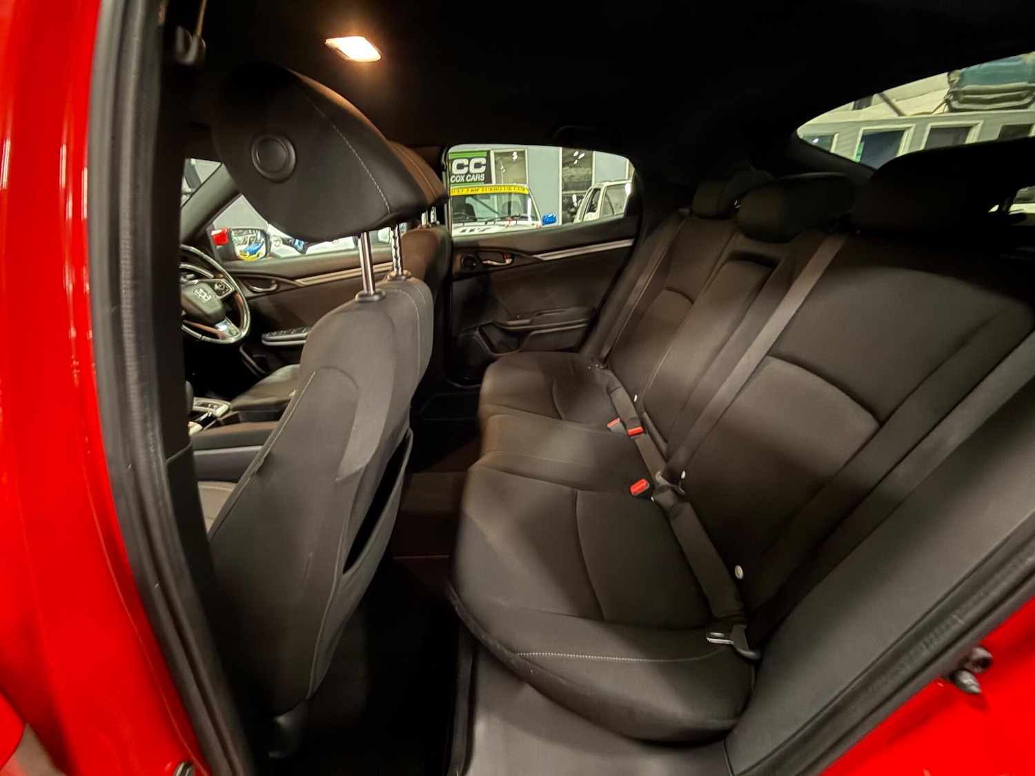 Used Honda Civic 2018 for sale - 76752920: Photo 13