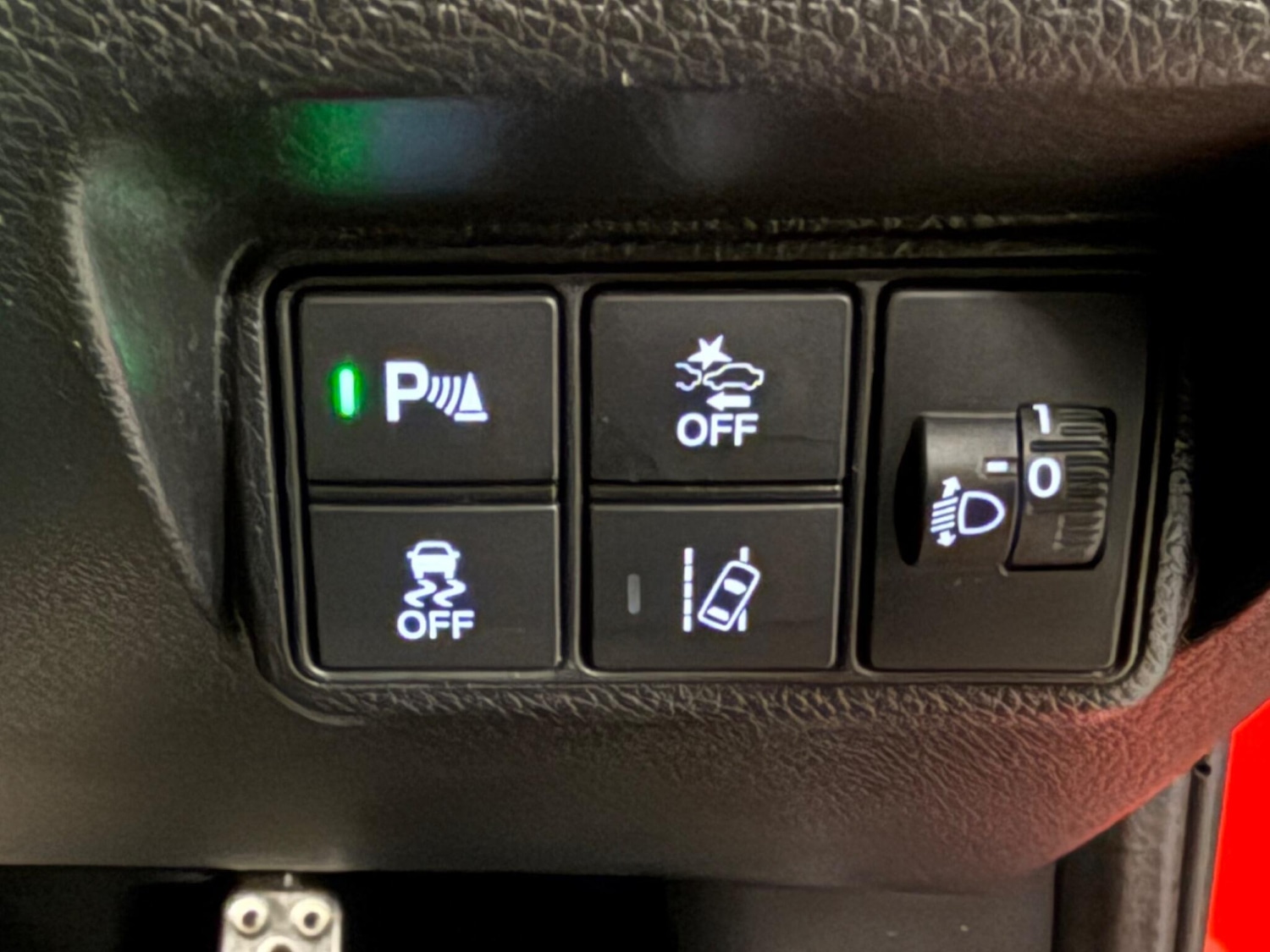 Used Honda Civic 2018 for sale - 76752920: Photo 30