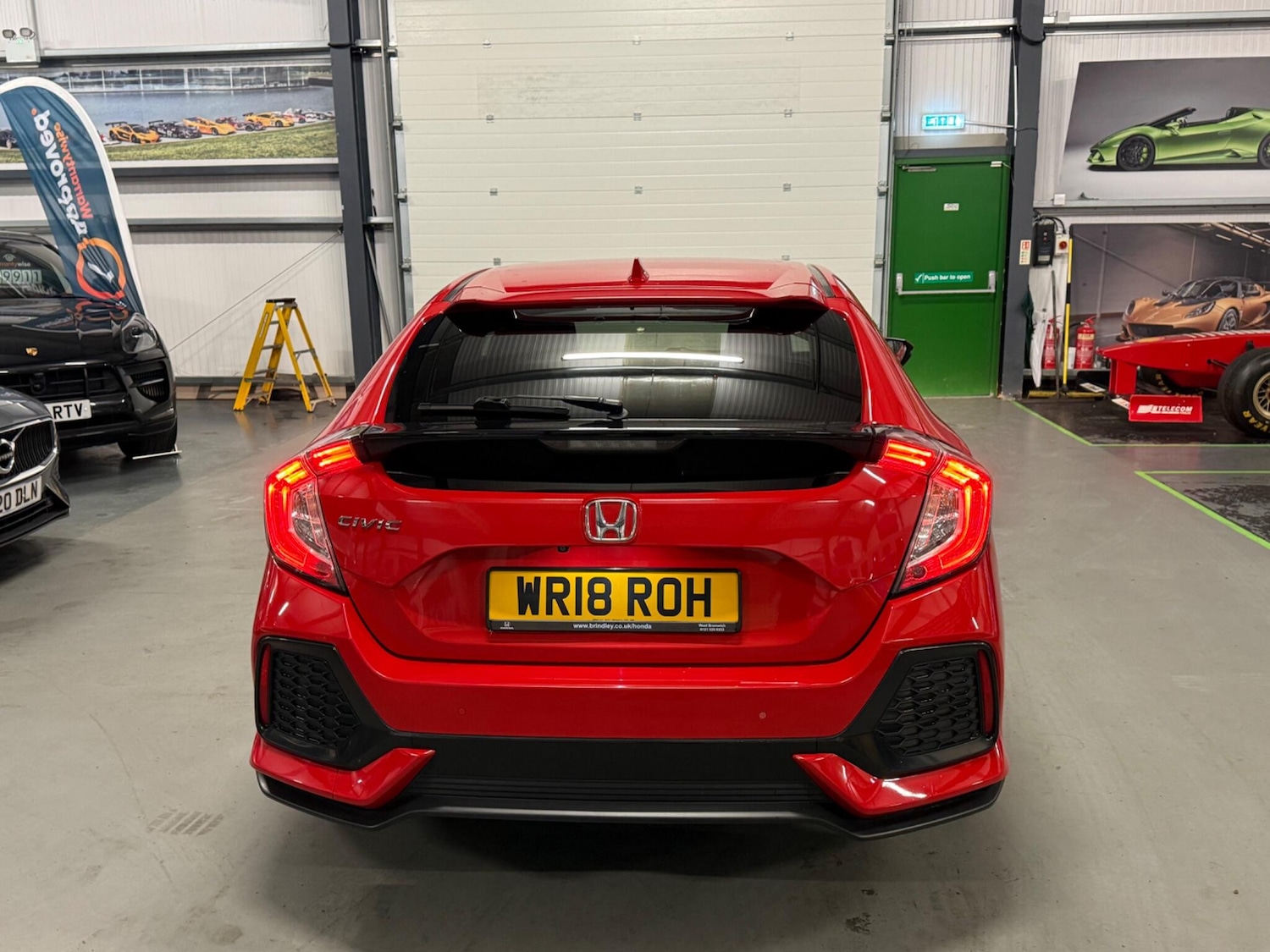 Used Honda Civic 2018 for sale - 76752920: Photo 36