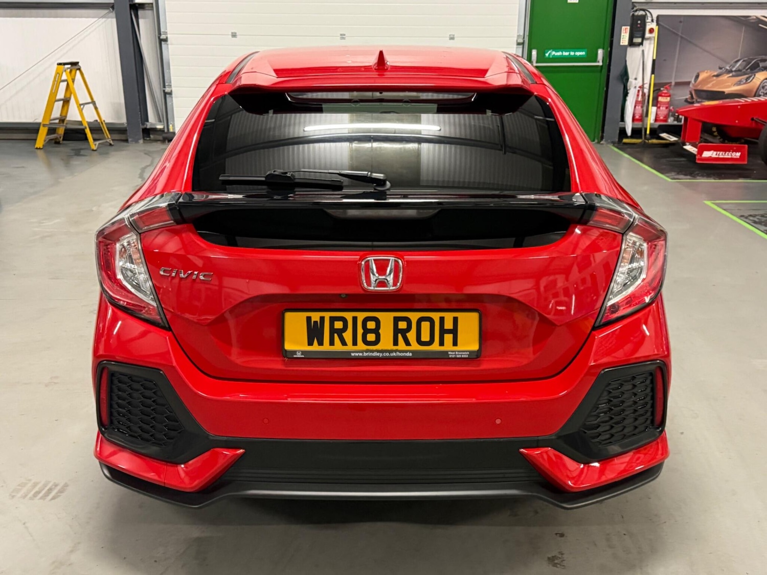 Used Honda Civic 2018 for sale - 76752920: Photo 7