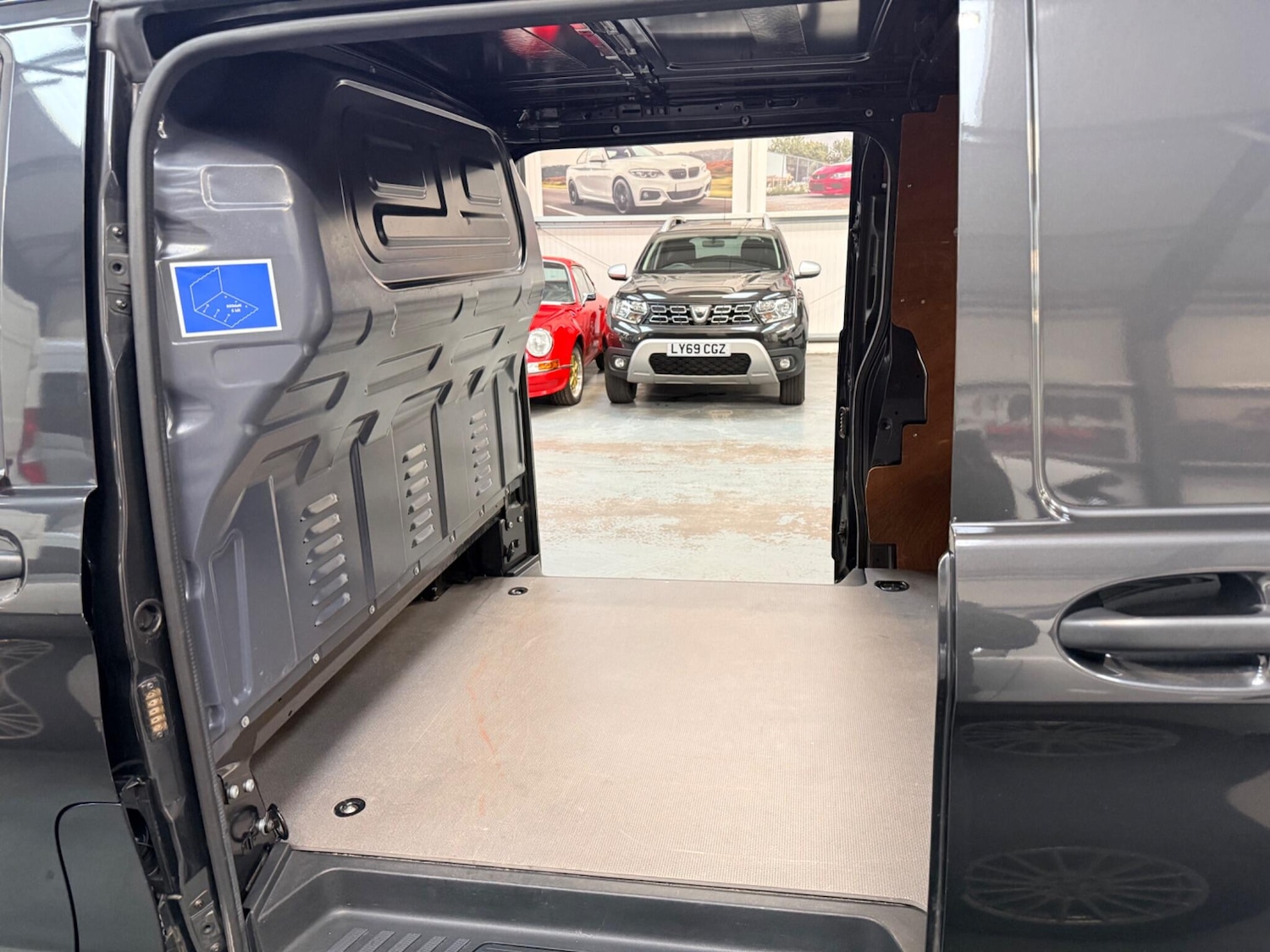 Used Mercedes-Benz Vito 2021 for sale - 77396383: Photo 28