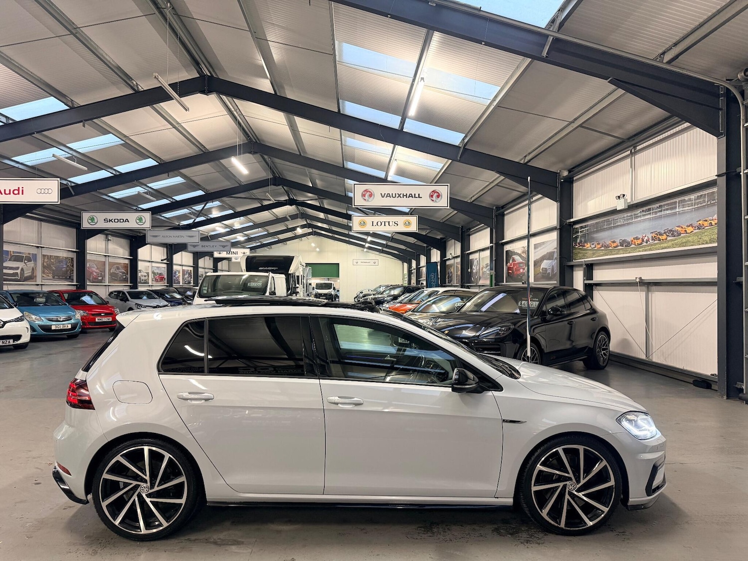 Used Volkswagen Golf 2018 for sale - 77029355: Photo 14