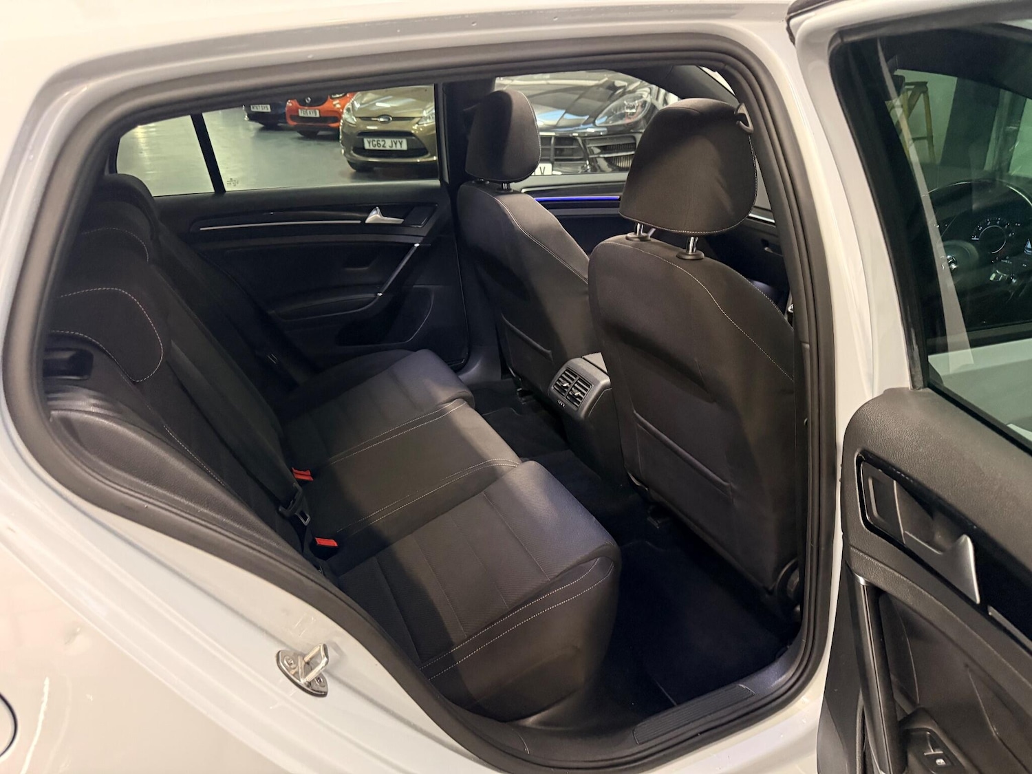 Used Volkswagen Golf 2018 for sale - 77029355: Photo 33