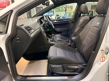 Used Volkswagen Golf 2018 for sale - 77029355: Photo