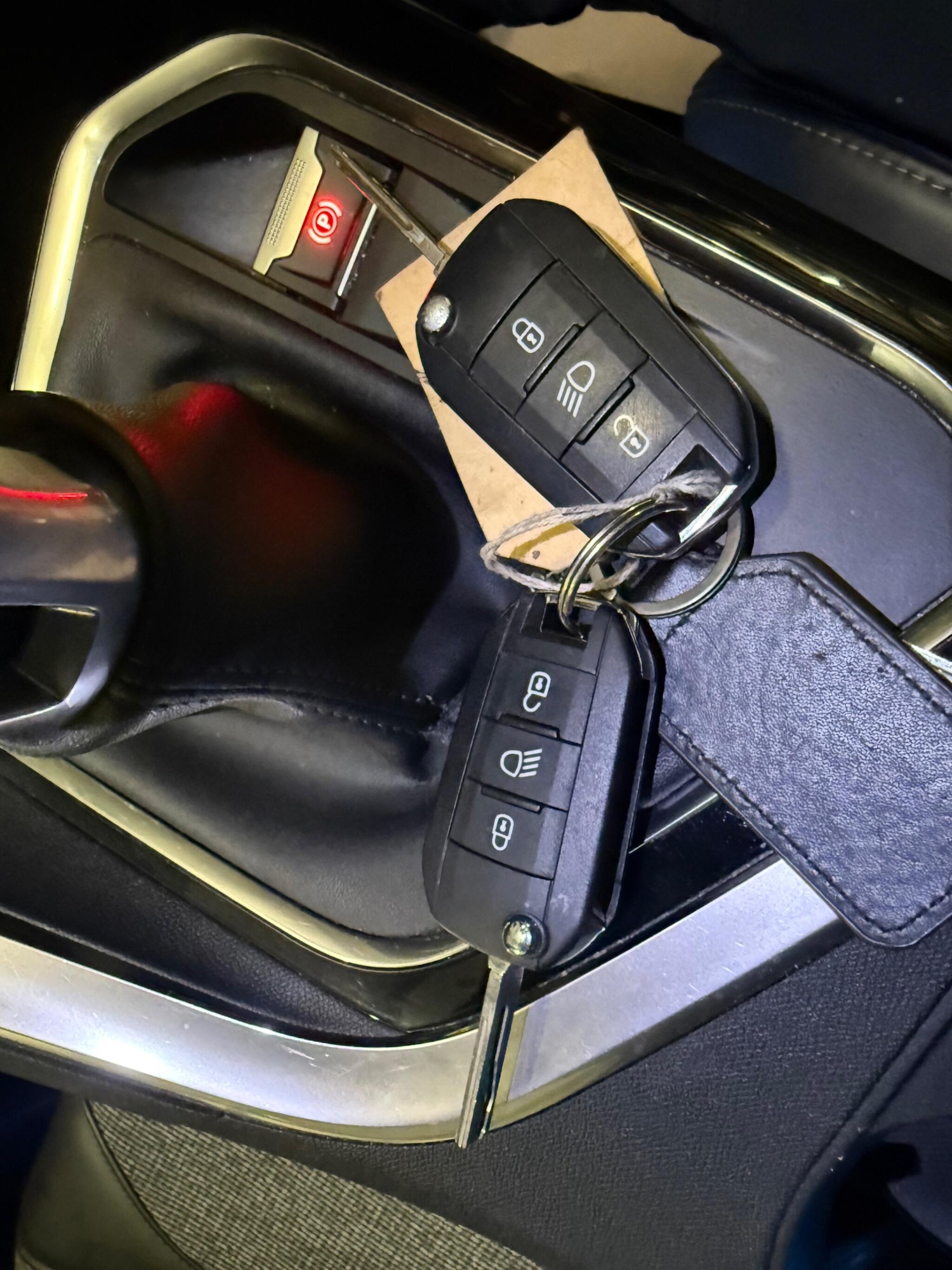 Used Peugeot 3008 2017 for sale - 76498492: Photo 26