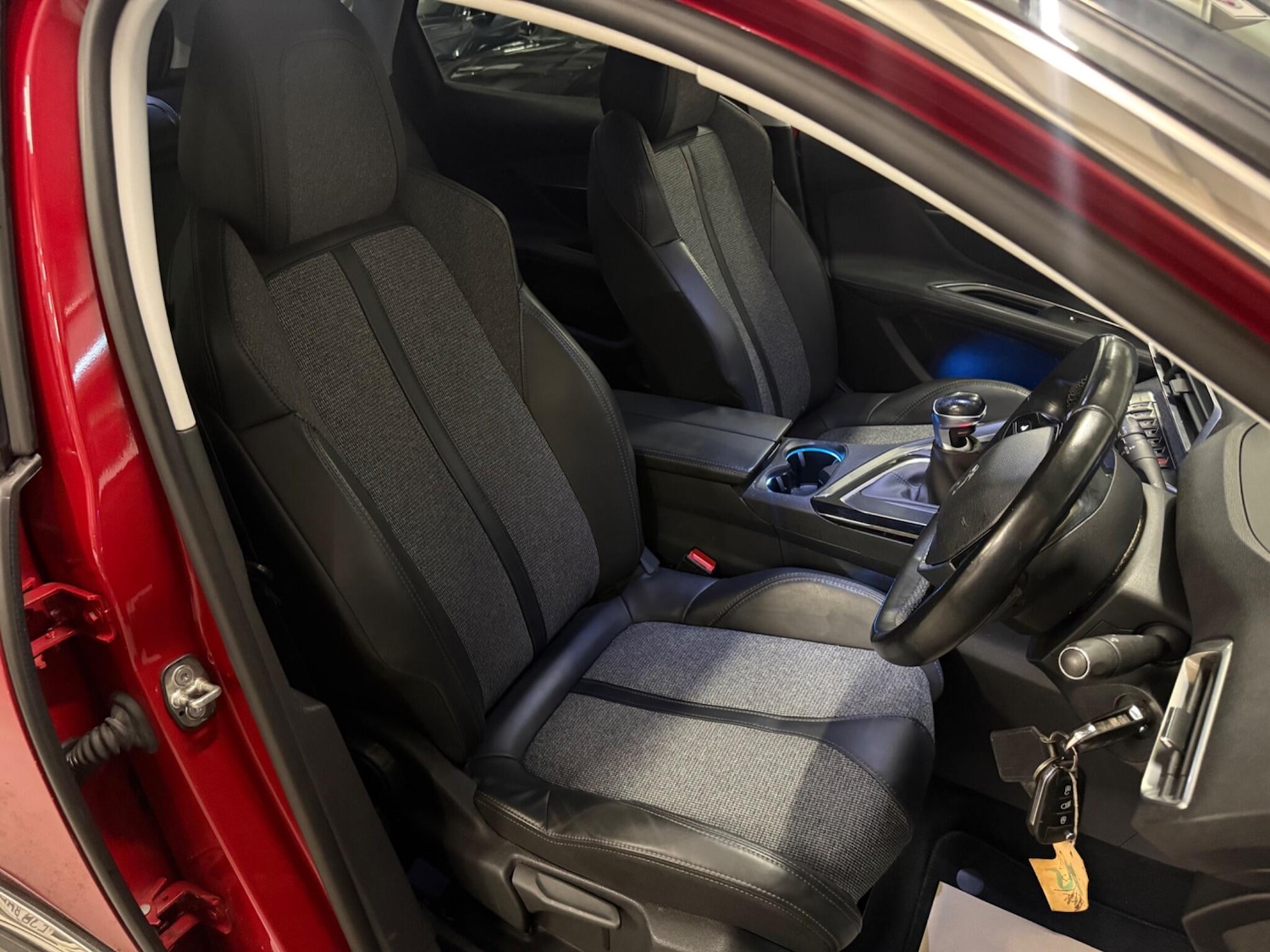 Used Peugeot 3008 2017 for sale - 76498492: Photo 9