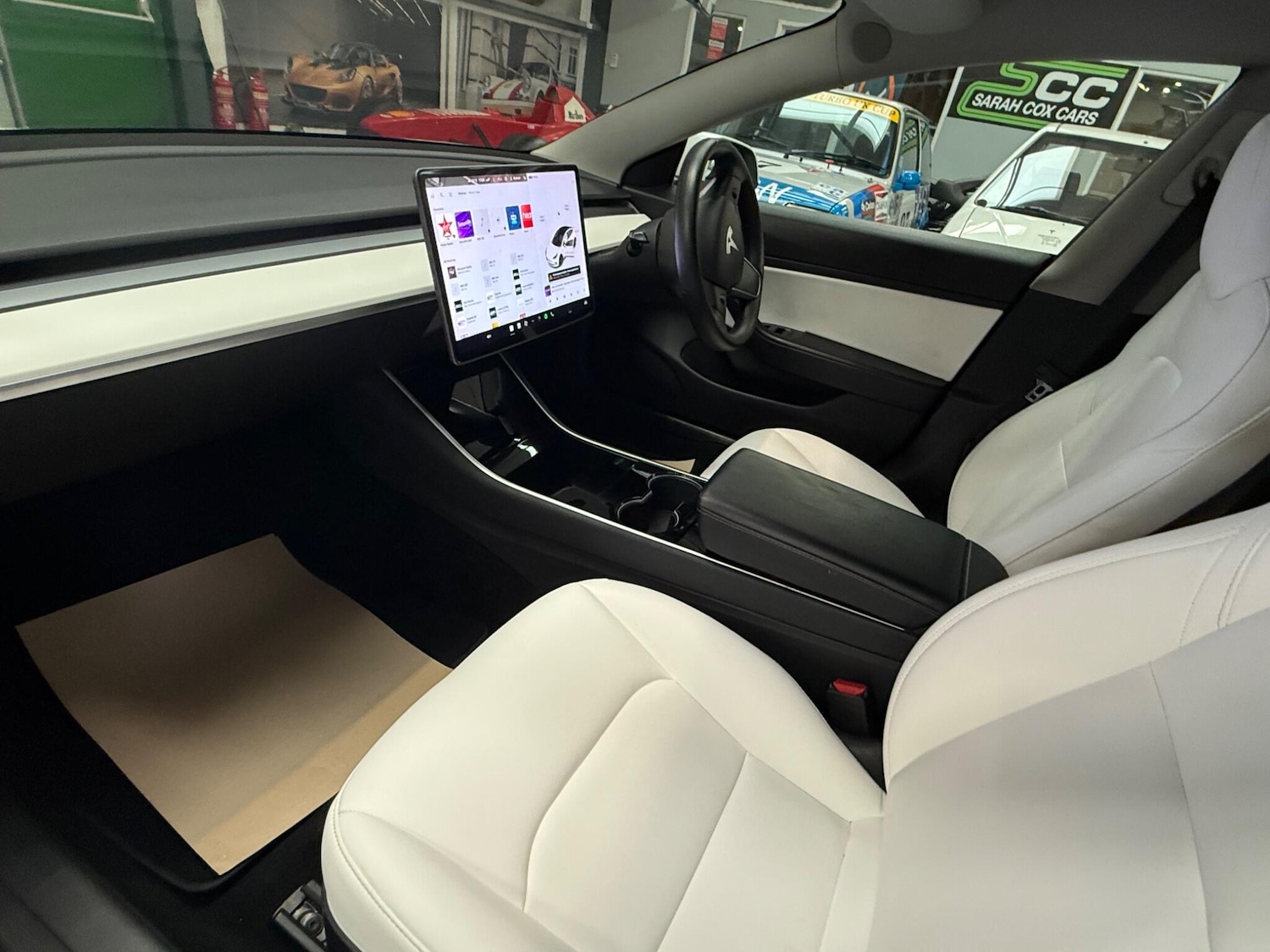 Used Tesla Model 3 2019 for sale - 76013509: Photo 2