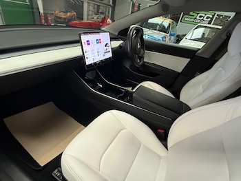 Used Tesla Model 3 2019 for sale - 76013509: Photo