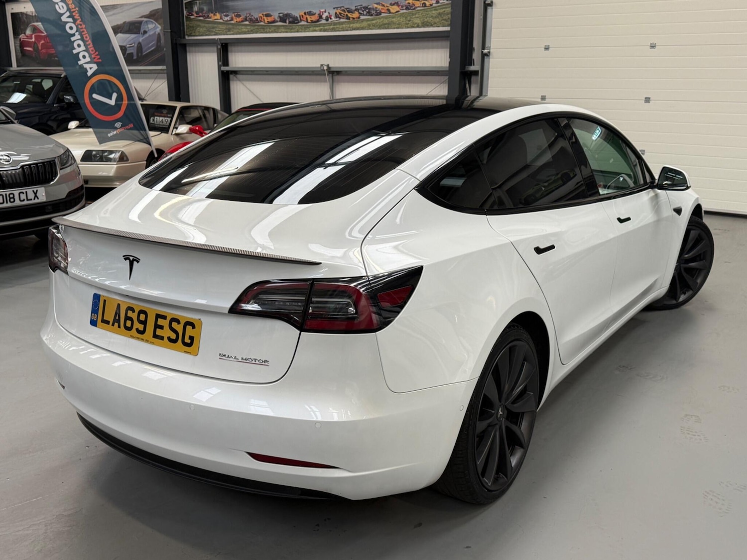 Used Tesla Model 3 2019 for sale - 76013509: Photo 8