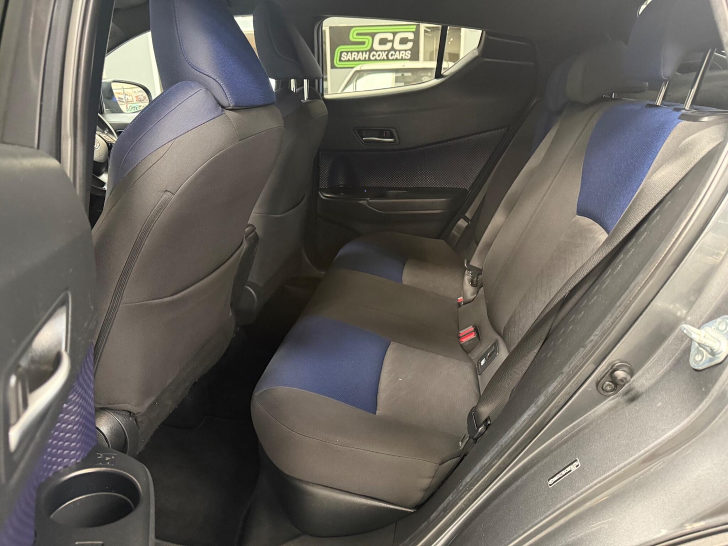 Used Toyota C-HR 2018 for sale - 76175080: Photo 16