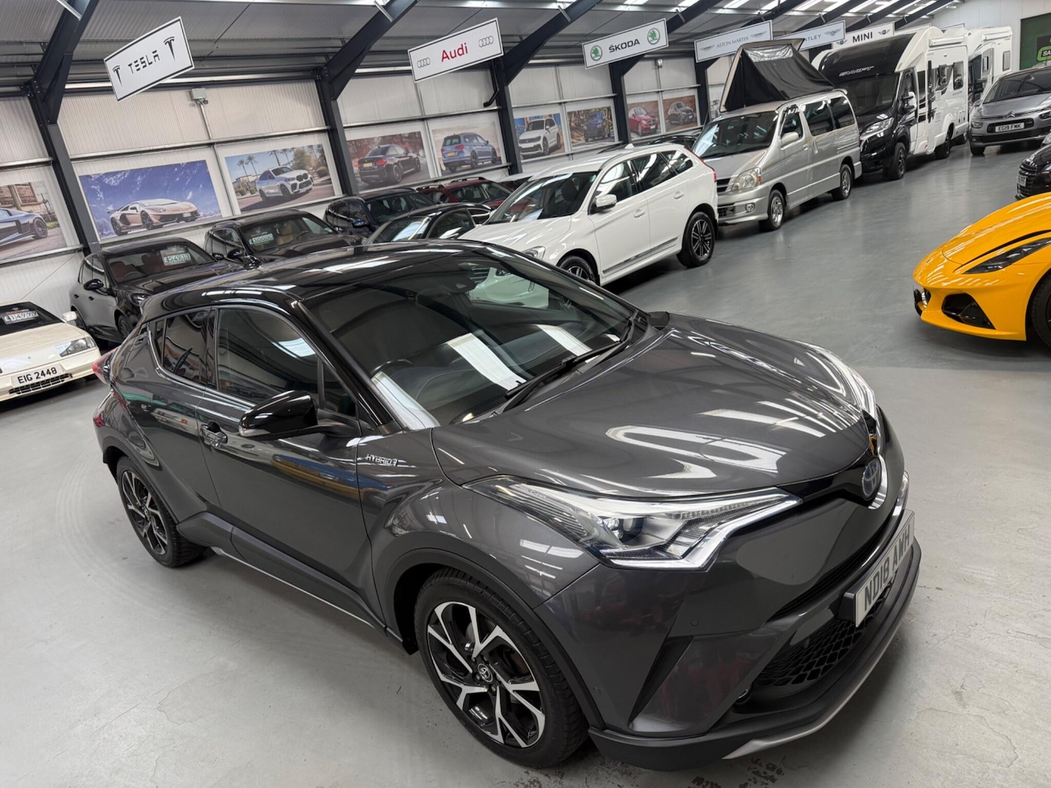 Used Toyota C-HR 2018 for sale - 76175080: Photo 2
