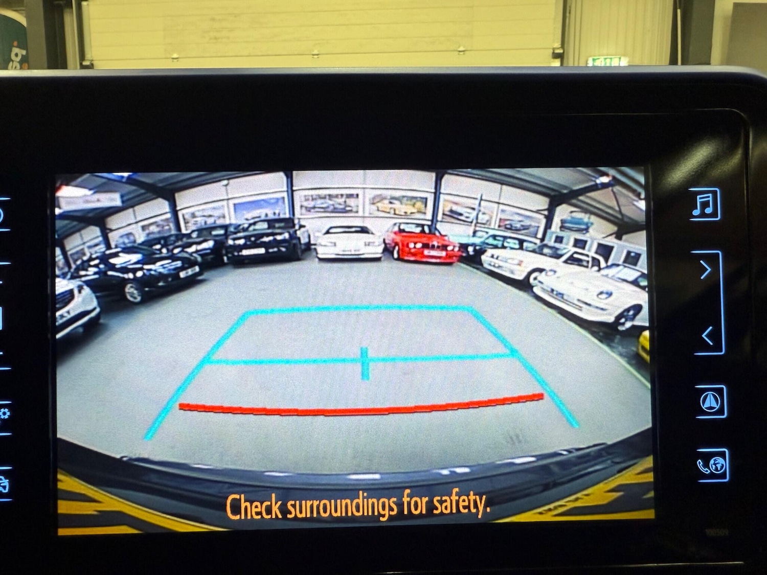 Used Toyota C-HR 2018 for sale - 76175080: Photo 21