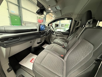 Used Ford Tourneo Custom 2024 for sale - 79121737: Photo