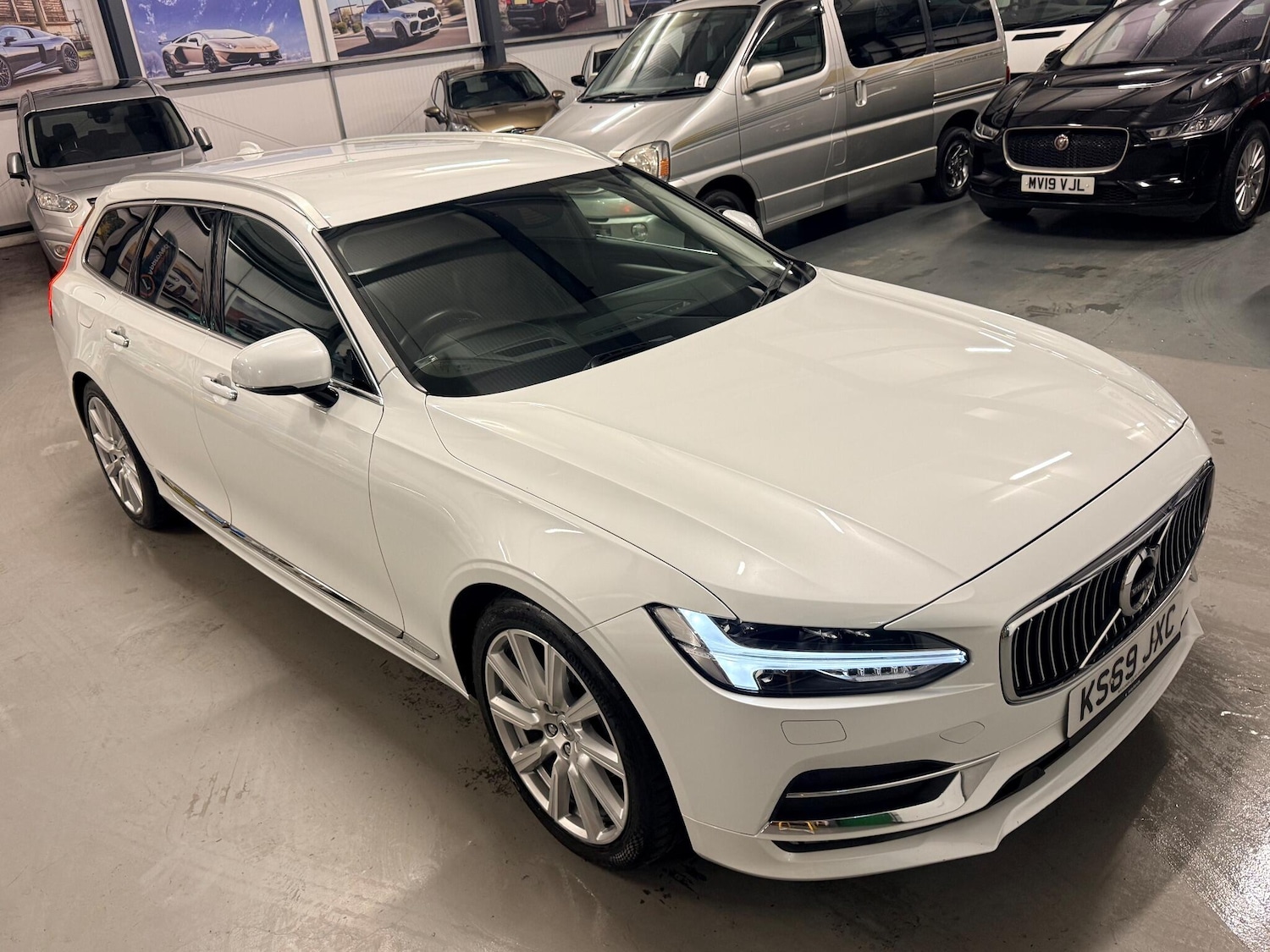 Used Volvo V90 2019 for sale - 76824746: Photo 2