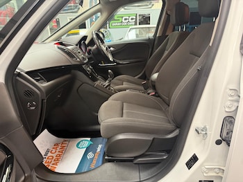 Used Vauxhall Zafira Tourer 2015 for sale - 75588427: Photo