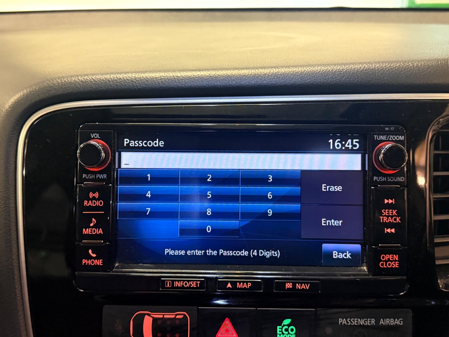 Used Mitsubishi Outlander 2018 for sale - 76714198: Photo 27