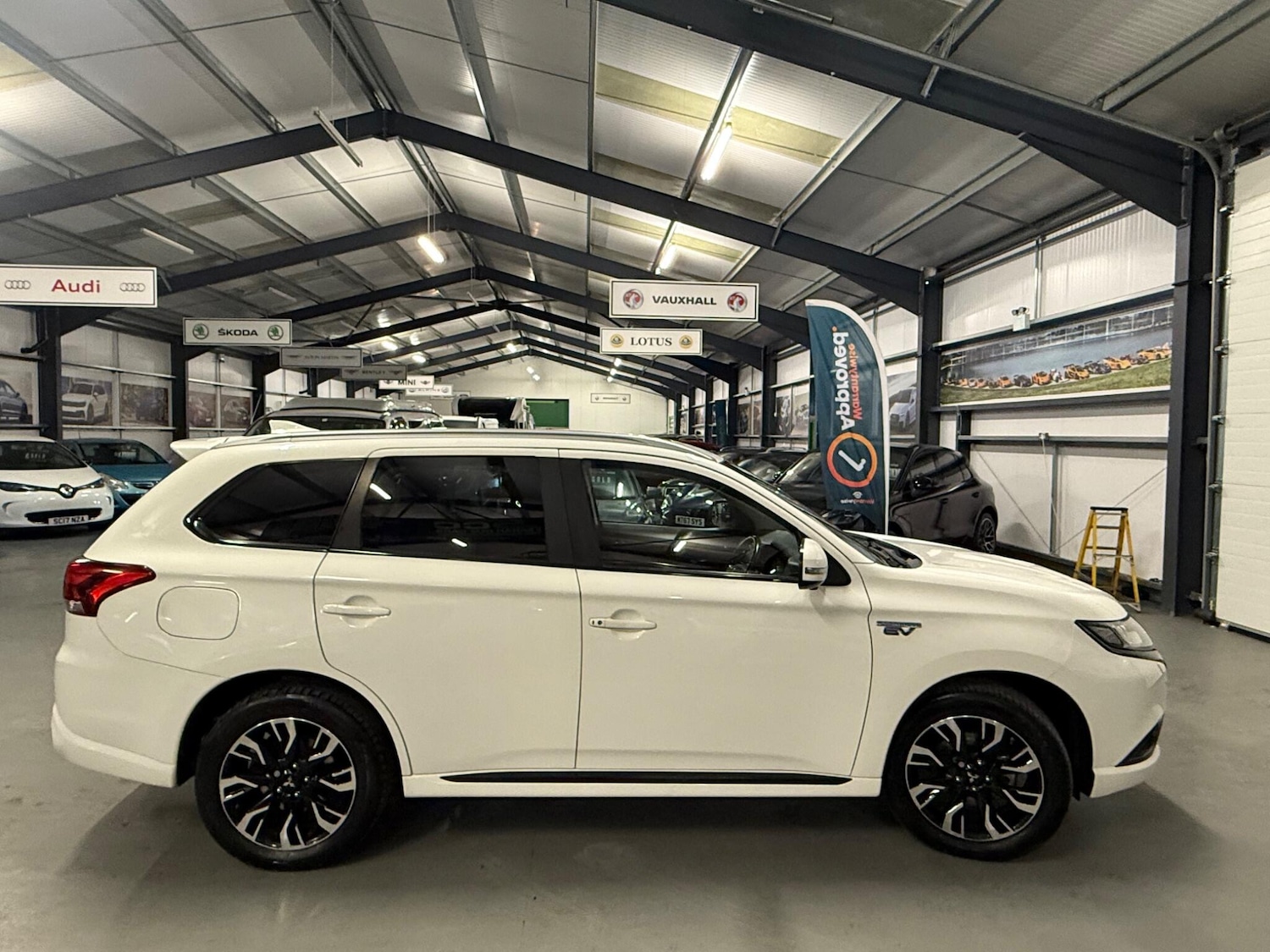 Used Mitsubishi Outlander 2018 for sale - 76714198: Photo 9