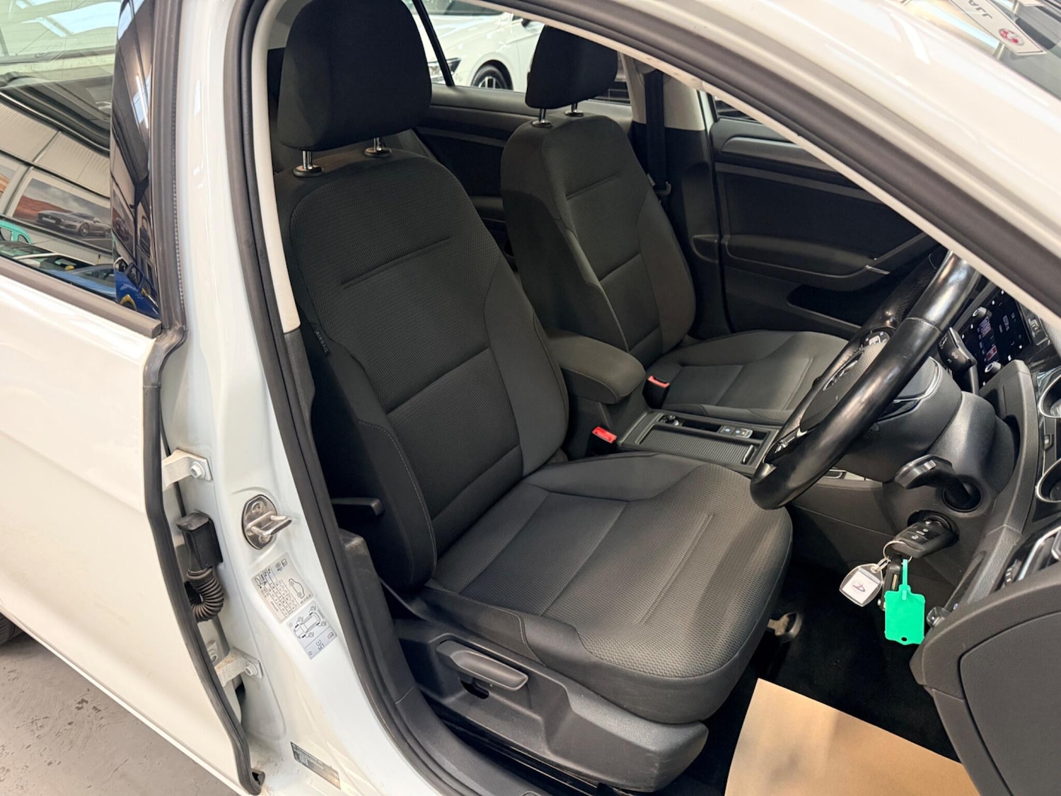 Used Volkswagen Golf 2018 for sale - 77468757: Photo 29