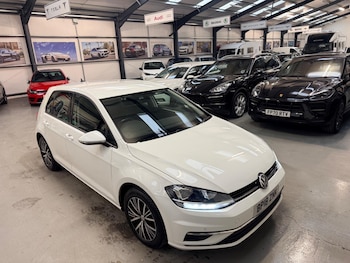 Used Volkswagen Golf 2018 for sale - 77468757: Photo