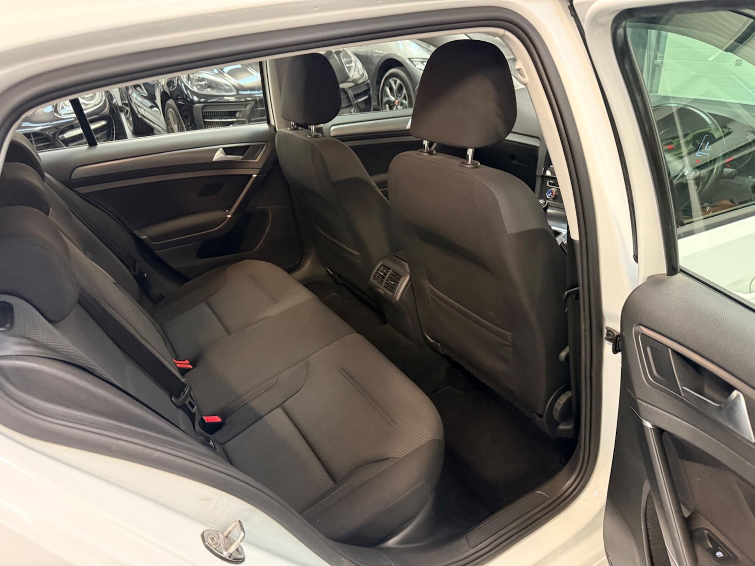 Used Volkswagen Golf 2018 for sale - 77468757: Photo 30