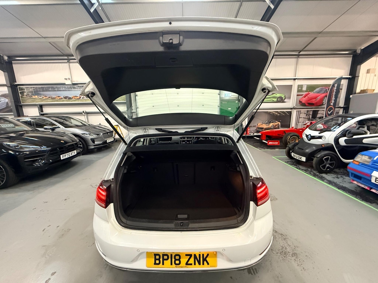 Used Volkswagen Golf 2018 for sale - 77468757: Photo 31