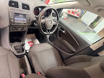 Used Volkswagen Polo 2015 for sale - 79677021: Photo
