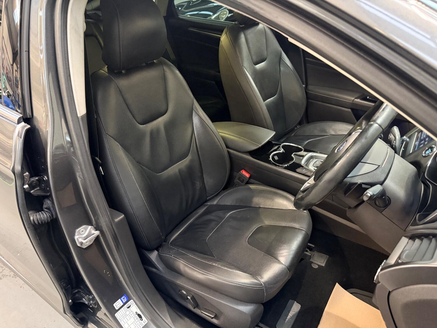 Used Ford Mondeo 2016 for sale - 77550584: Photo 23