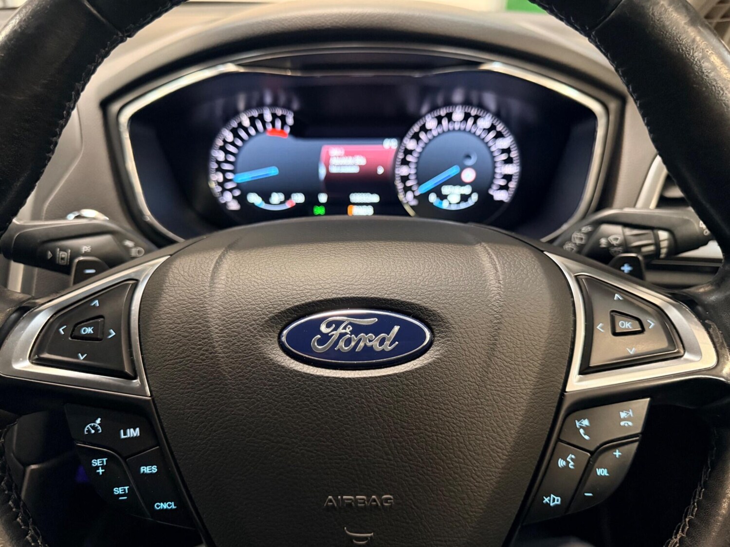 Used Ford Mondeo 2016 for sale - 77550584: Photo 25