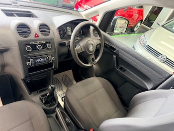 Used Volkswagen Caddy Maxi 2015 for sale - 78966061: Photo