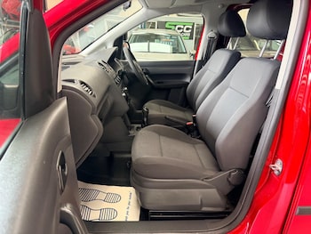 Used Volkswagen Caddy Maxi 2015 for sale - 78966061: Photo