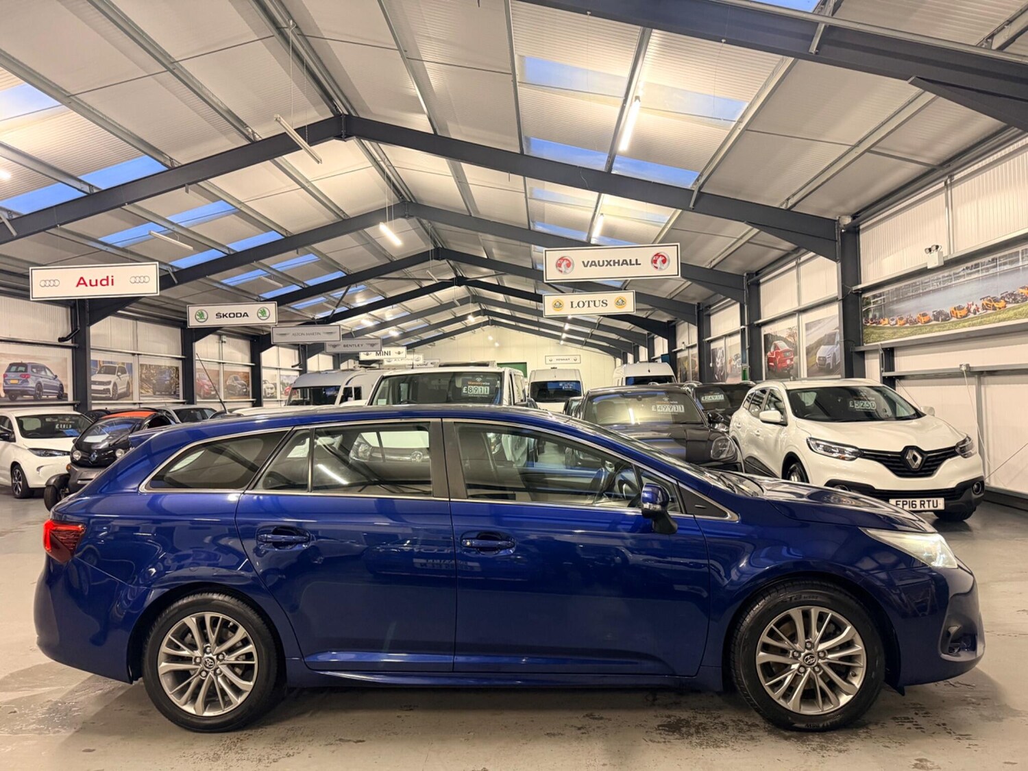 Used Toyota Avensis 2015 for sale - 77478746: Photo 13