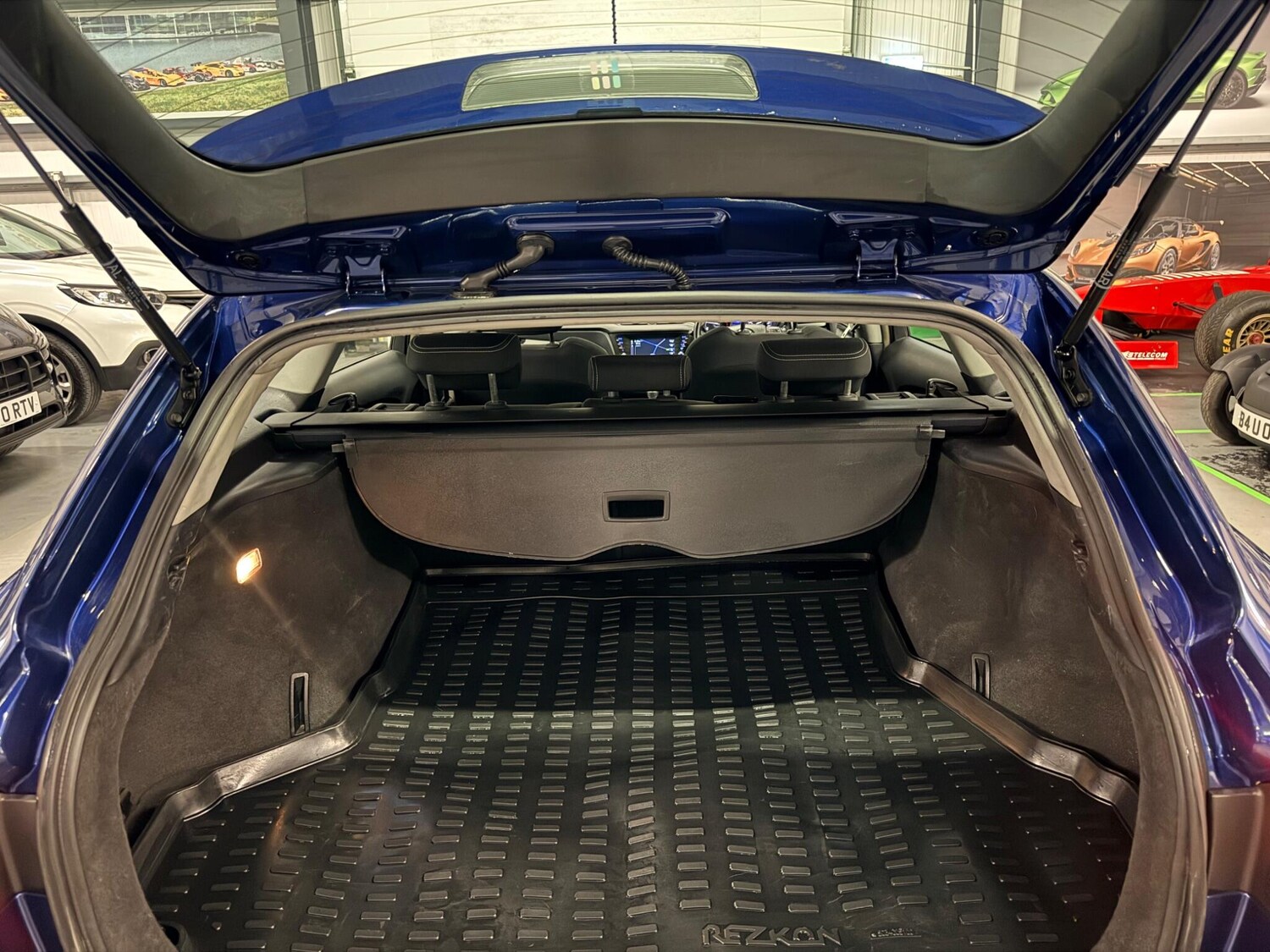 Used Toyota Avensis 2015 for sale - 77478746: Photo 31