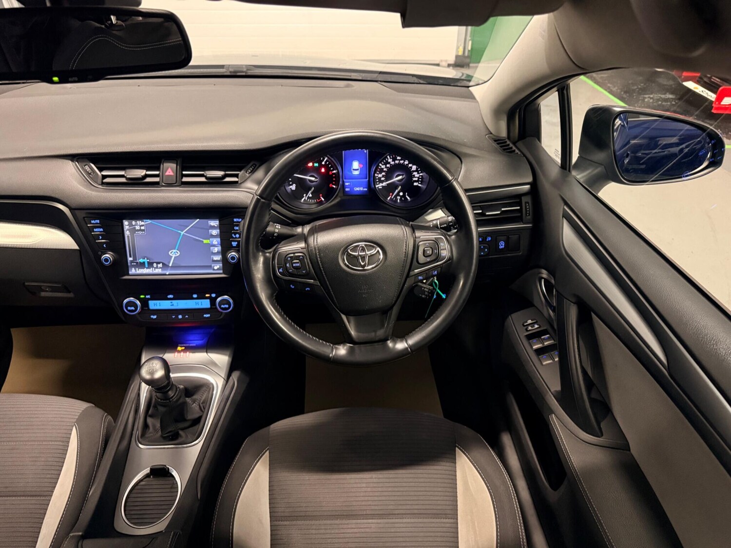 Used Toyota Avensis 2015 for sale - 77478746: Photo 9