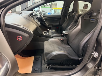 Used Ford Focus 2017 for sale - 76802124: Photo