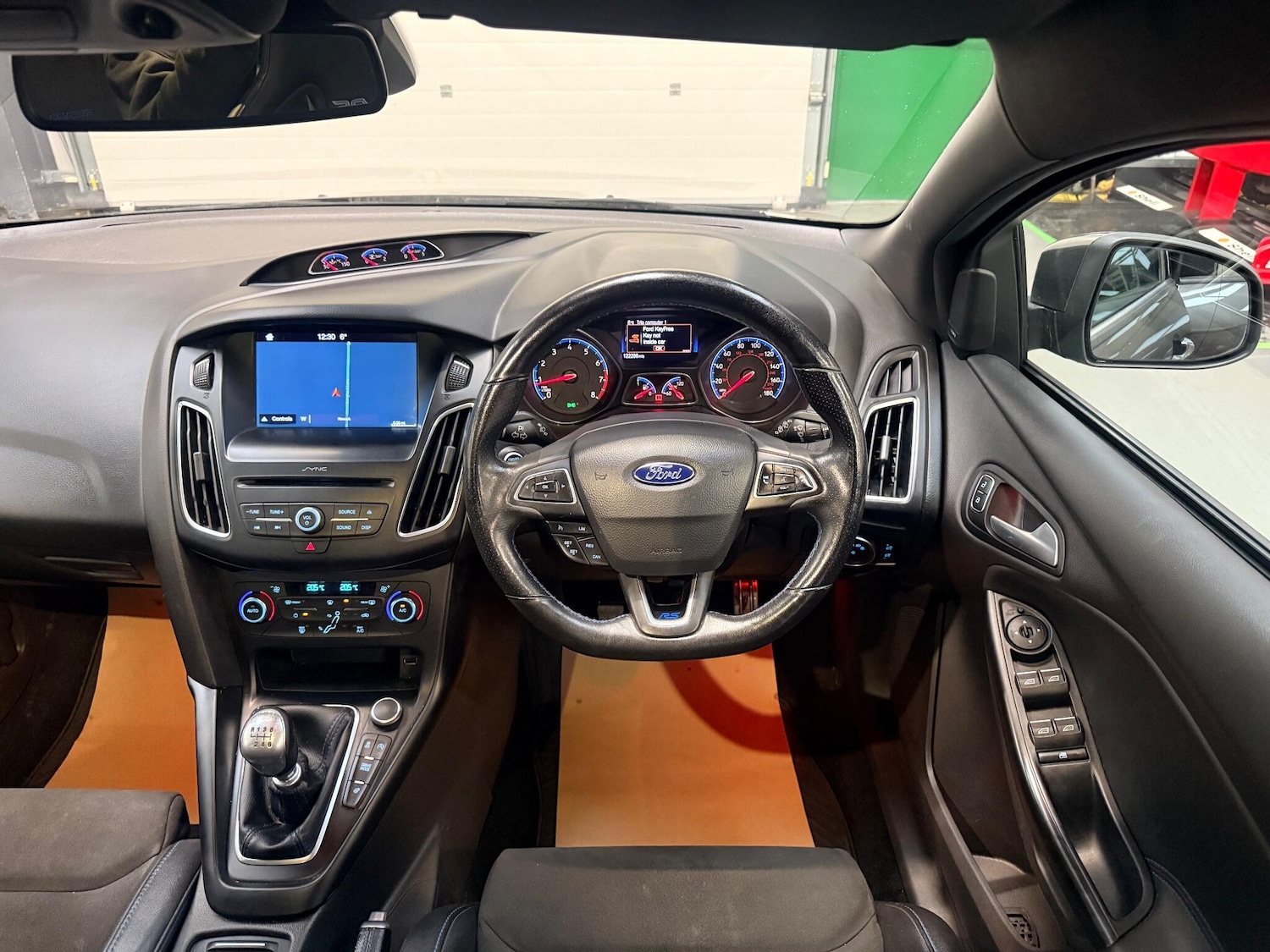 Used Ford Focus 2017 for sale - 76802124: Photo 9