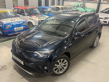 (17) - 2.5 VVT-h Excel CVT 4WD Euro 6 (s/s) 5dr (Safety Sense, Nav)