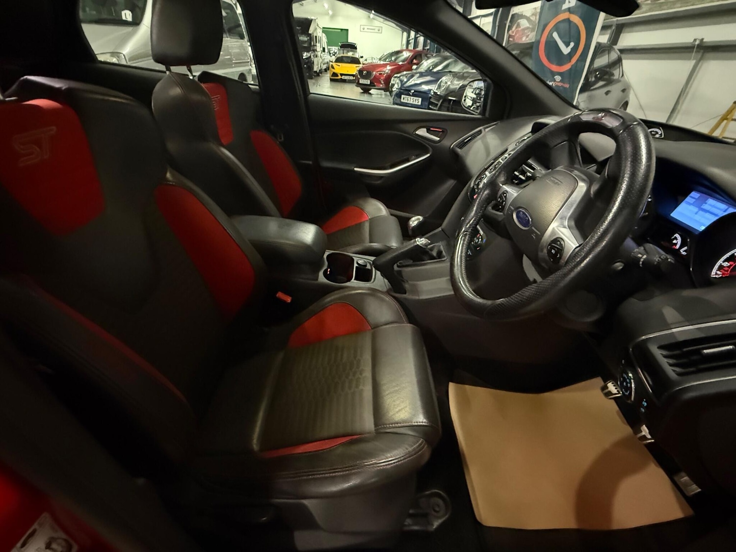 Used Ford Focus 2014 for sale - 76714970: Photo 19