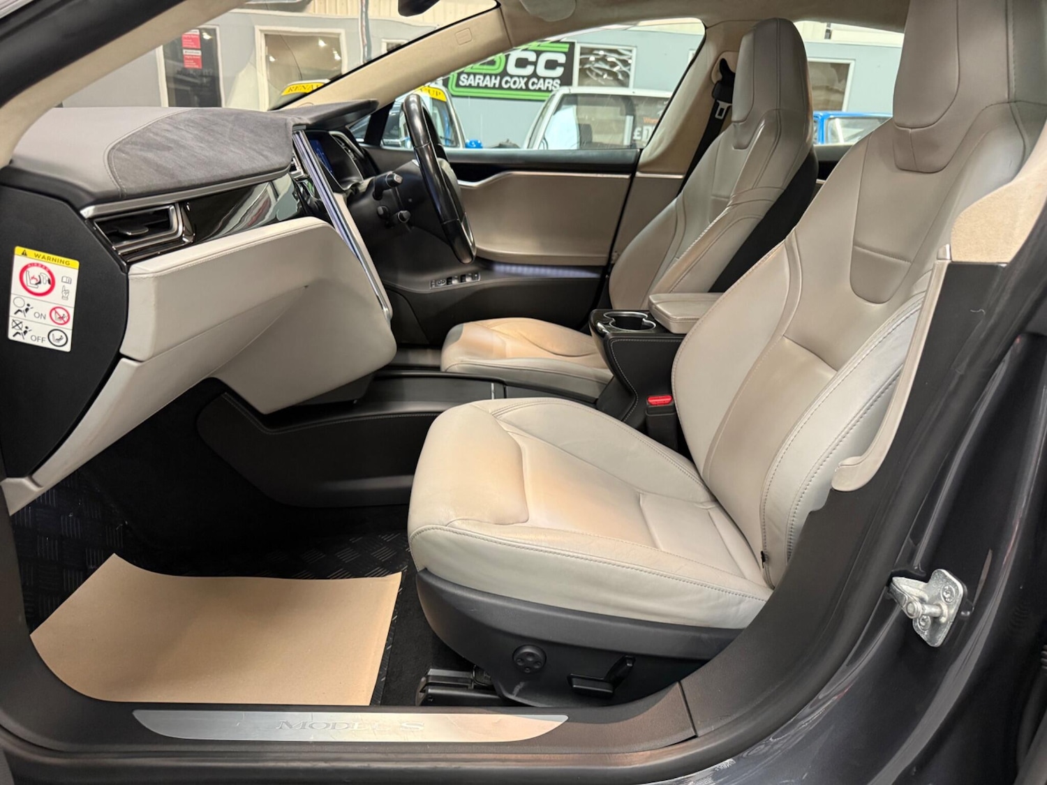 Used Tesla Model S 2016 for sale - 76109488: Photo 4