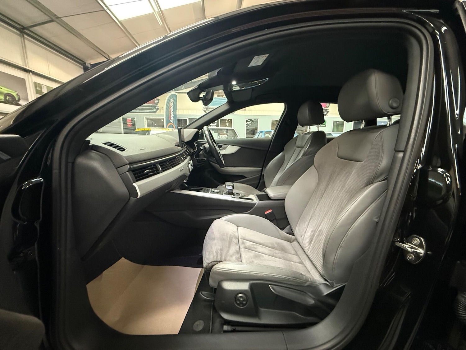 Used Audi A4 Avant 2017 for sale - 76012302: Photo 12