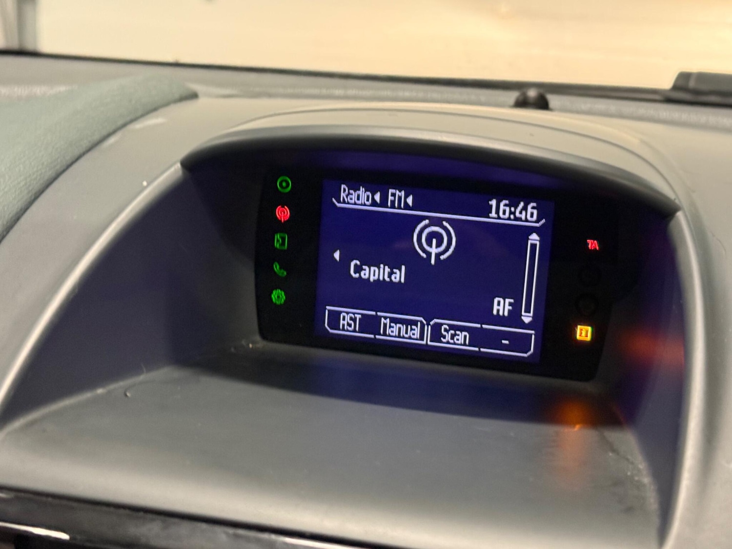 Used Ford Fiesta 2011 for sale - 77163355: Photo 18